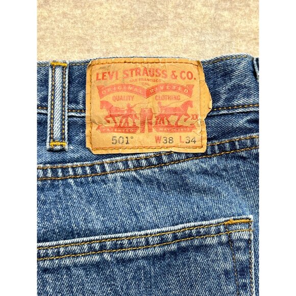 Levi's 501 Button Fly Straight Leg Medium Wash Men's Denim Jeans 38 X 34 Classic - Picture 5 of 10